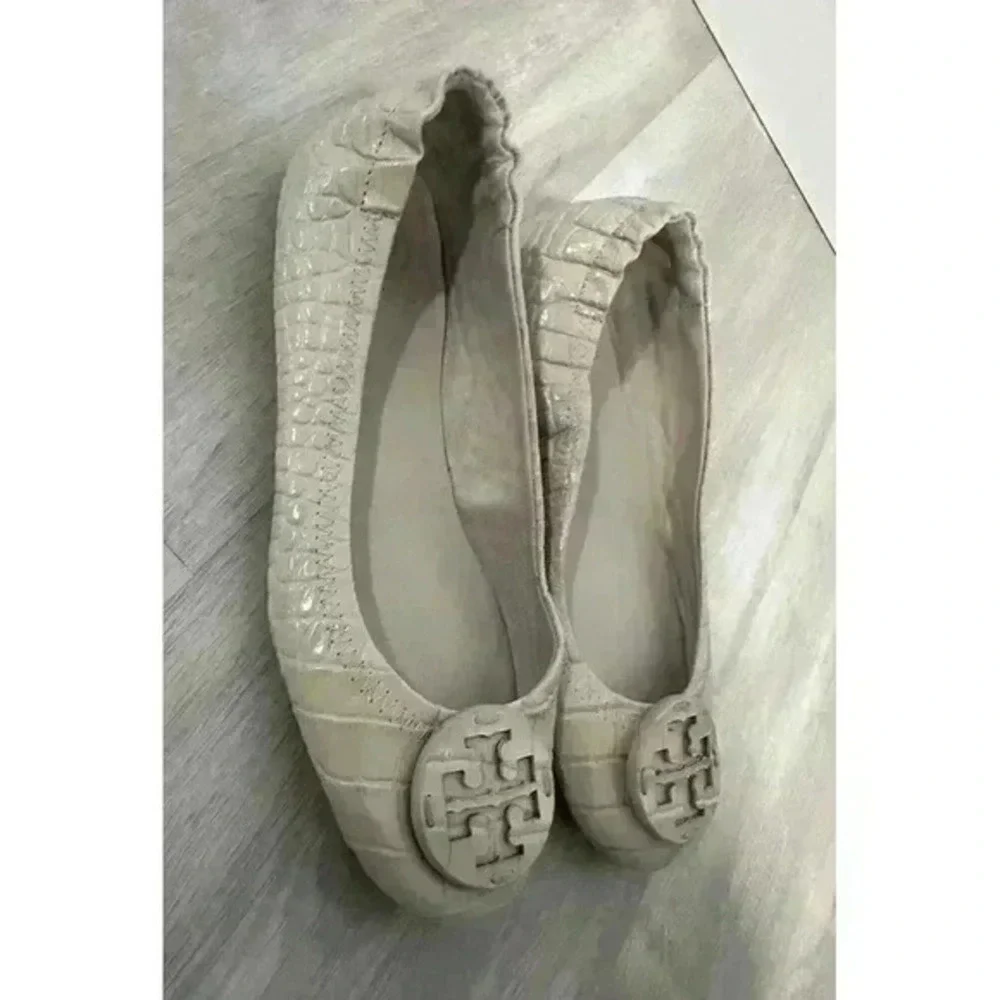 Tory Burch Women Jamaica Sand Croc Leather Logo Ballet Flats‎ Size 5
